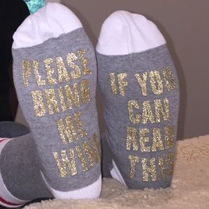 🌻 BRING WINE socks